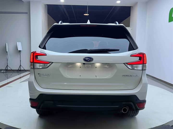 Subaru Forester 2022 2022款 2.0i AWD豪华版EyeSight