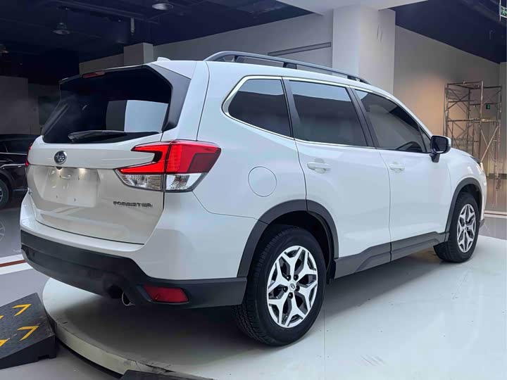Subaru Forester 2022 2022款 2.0i AWD豪华版EyeSight