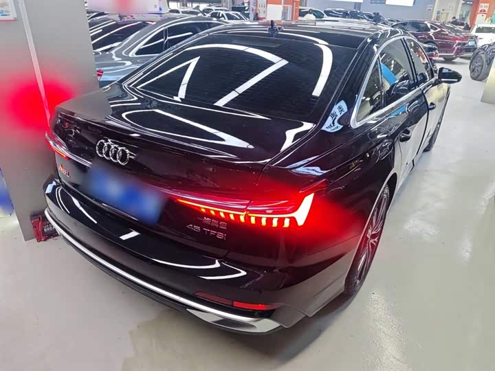 Audi A6L 2025 2025款 45 TFSI 臻选动感型+通风舒享包