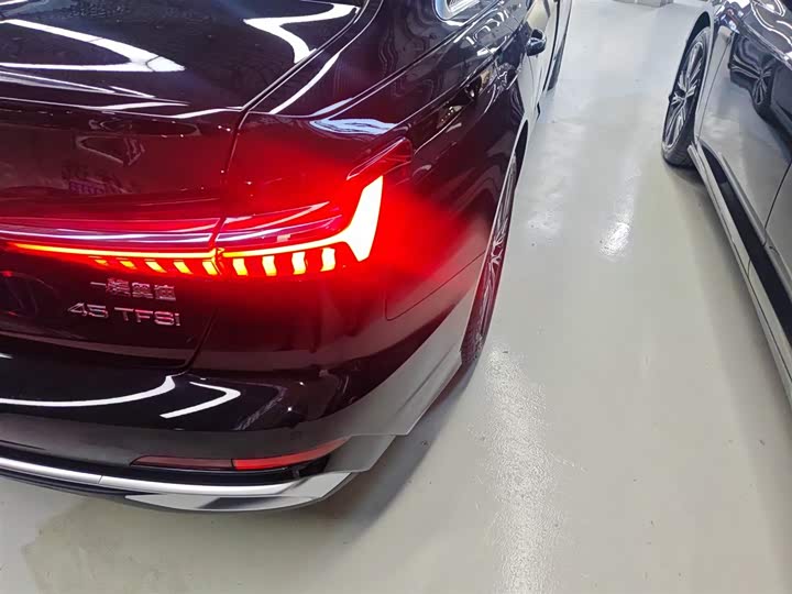 Audi A6L 2025 2025款 45 TFSI 臻选动感型+通风舒享包