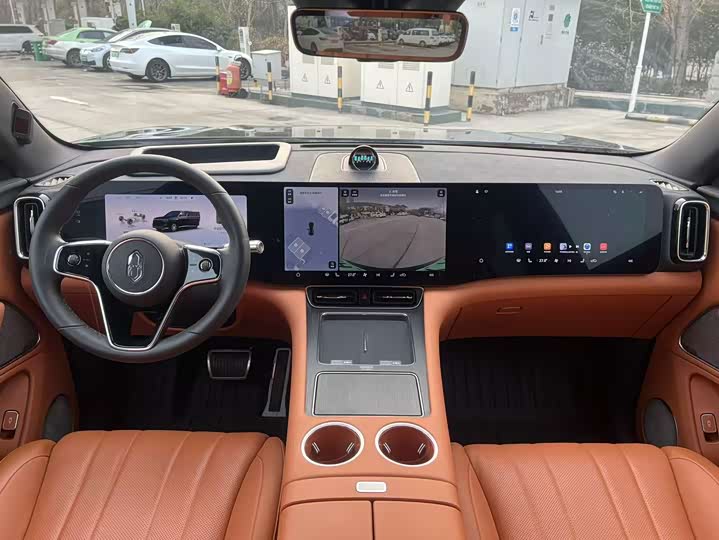 Aito M8 2025 2025款 增程 Max+版 53.4kWh 6座版