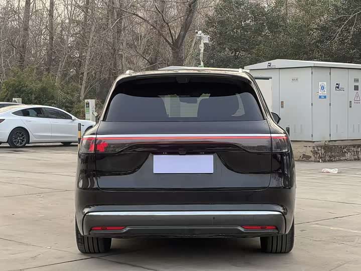 Aito M8 2025 2025款 增程 Max+版 53.4kWh 6座版