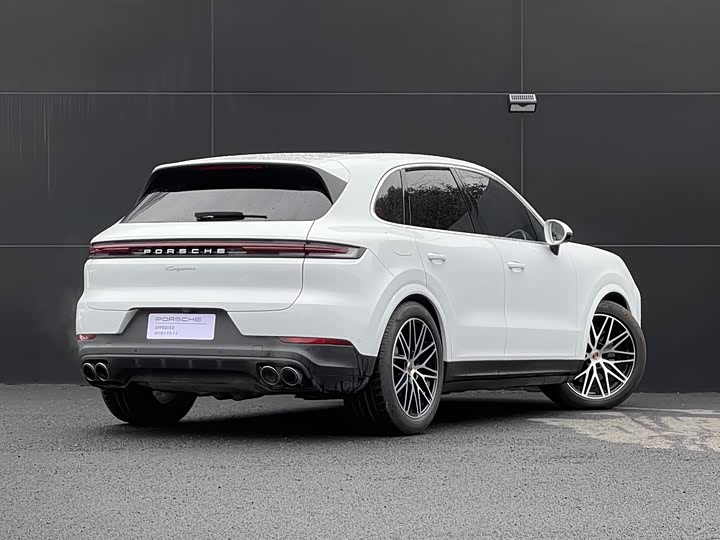 2025 Porsche Cayenne