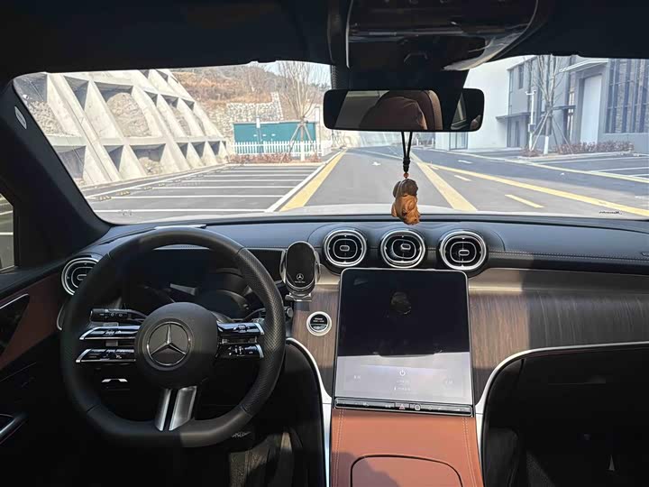 Mercedes-Benz GLC-Class 2025 2025款 改款 GLC 300 L 4MATIC 动感型 5座