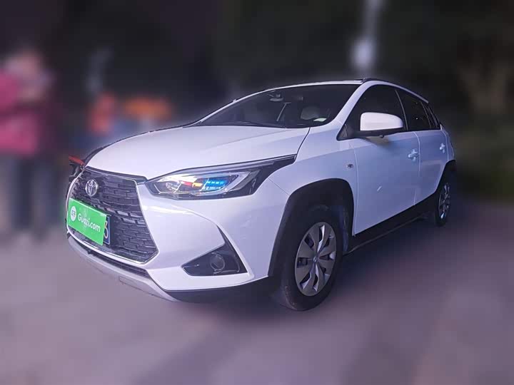2022 Toyota Yaris L Hatchback