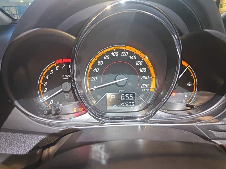 2022 Toyota Yaris L Hatchback