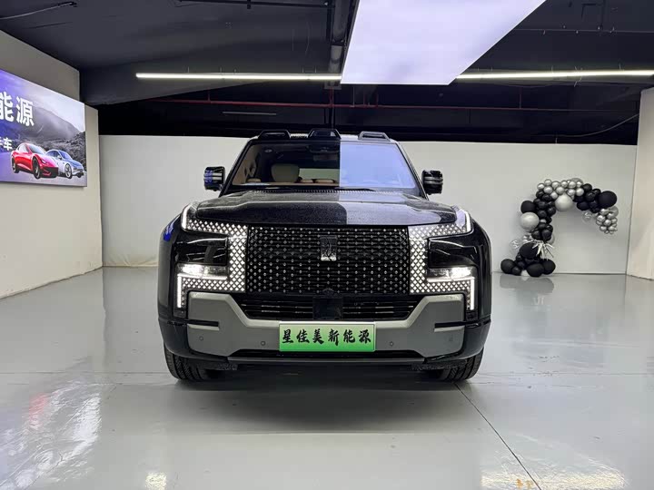 2023 BYD Yangwang U8