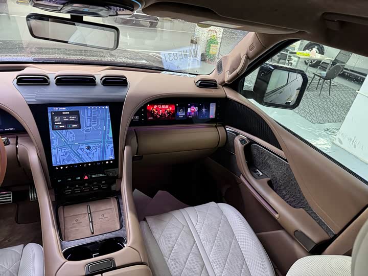 BYD Yangwang U8 2023 2023款 豪华版