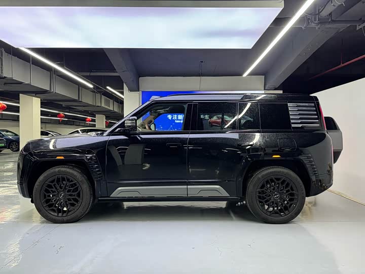 BYD Yangwang U8 2023 2023款 豪华版