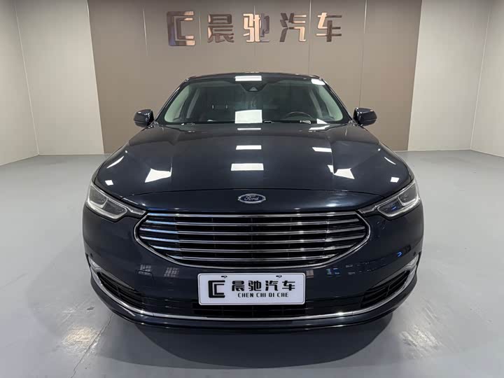 2019 Ford Taurus