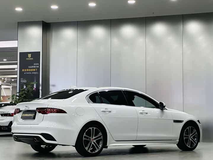 Jaguar XE L 2024 2024款 2.0T 250PS R-DYNAMIC S进取运动版