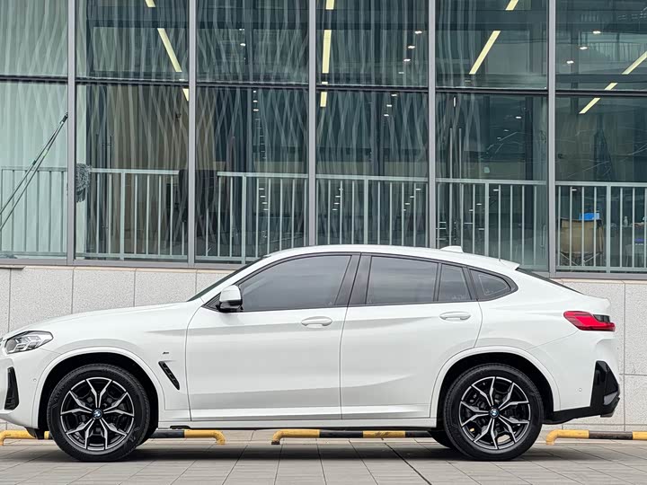 BMW X4 2022 2022款 xDrive 25i M运动套装