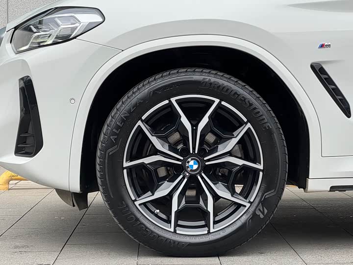 BMW X4 2022 2022款 xDrive 25i M运动套装