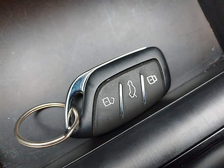 Roewe i5 2026 2026款 1.5L 手动舒享版