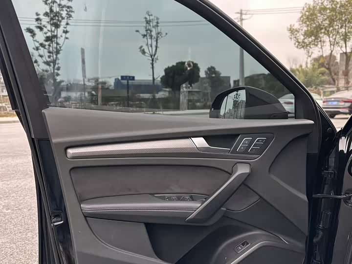 2024 Audi Q5L Sportback