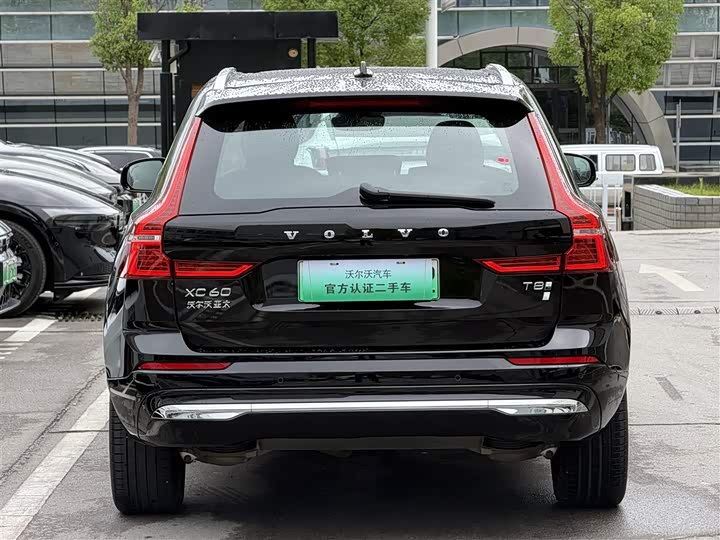 Volvo XC60 Hybrid 2025 2025款 插电式混动 长续航四驱智雅豪华版
