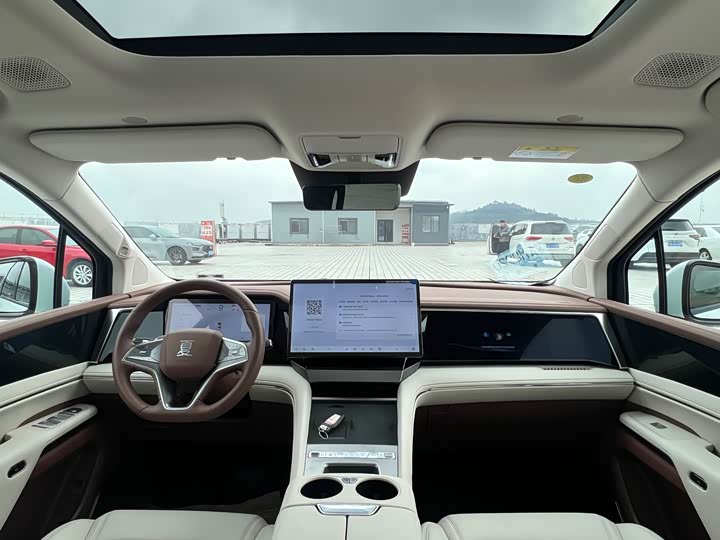 BYD Xia 2025 2025款 DM-i 1.5T 180km 卓越型