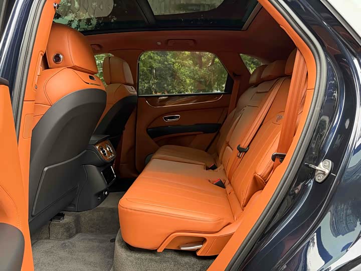 Bentley Bentayga 2024 2024款 4.0T V8