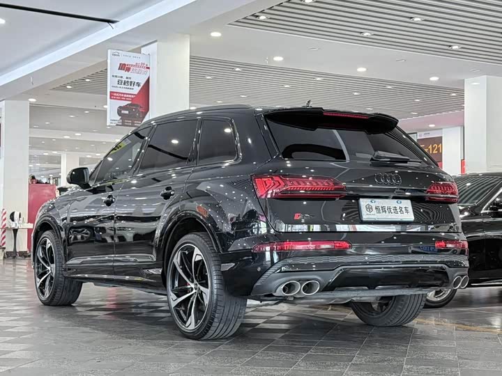 2024 Audi SQ7