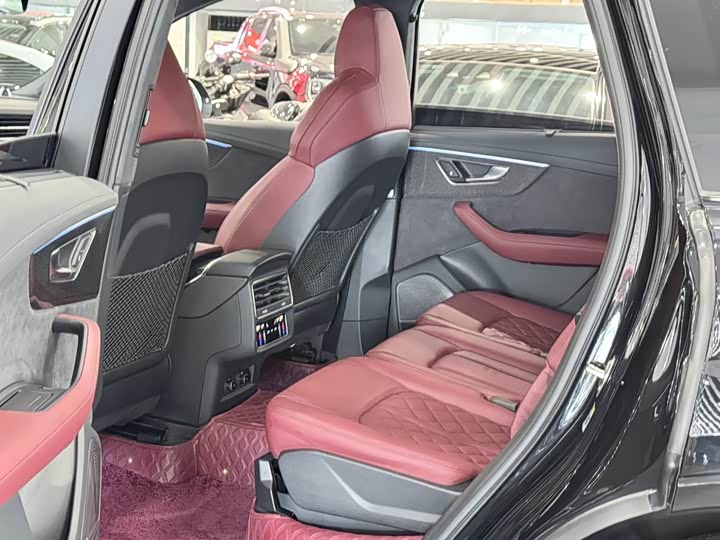 Audi SQ7 2024 2024款 4.0 TFSI 暗夜骑士版