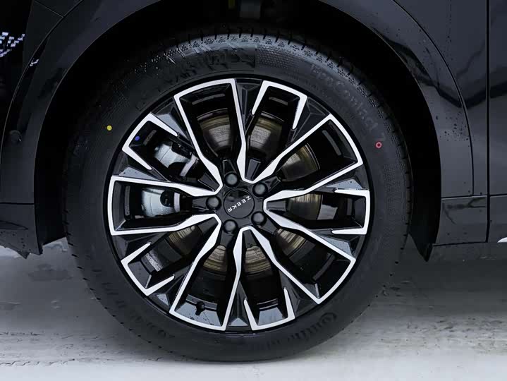 Zeekr 7X 2025 2025款 100kWh 长续航后驱智驾版