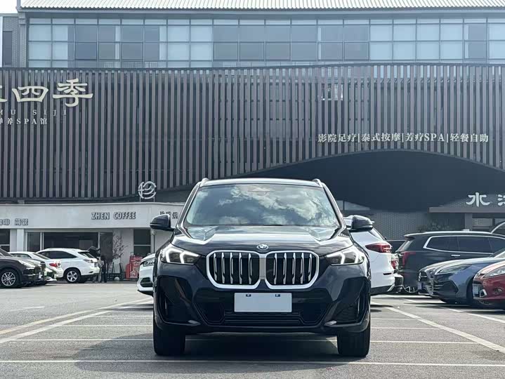 2025 BMW X1