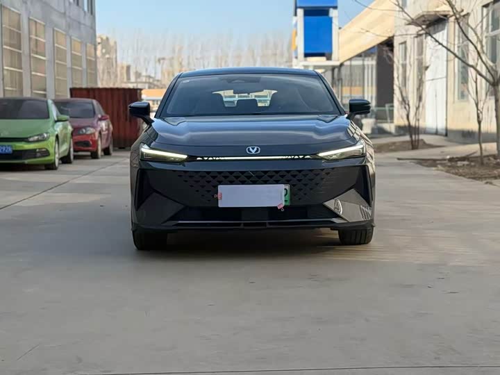 Changan UNI-V Hybrid 2024 2024款 蓝鲸智电iDD 136km 智尊型