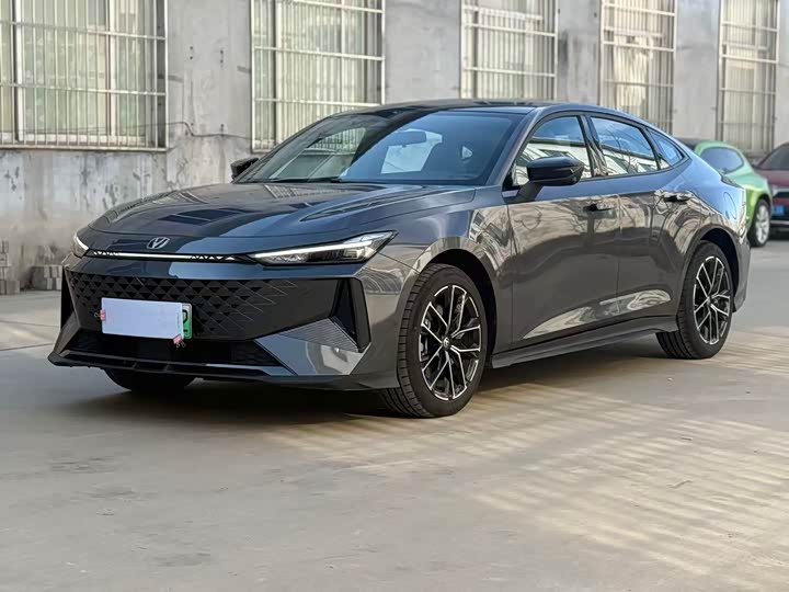 Changan UNI-V Hybrid 2024 2024款 蓝鲸智电iDD 136km 智尊型