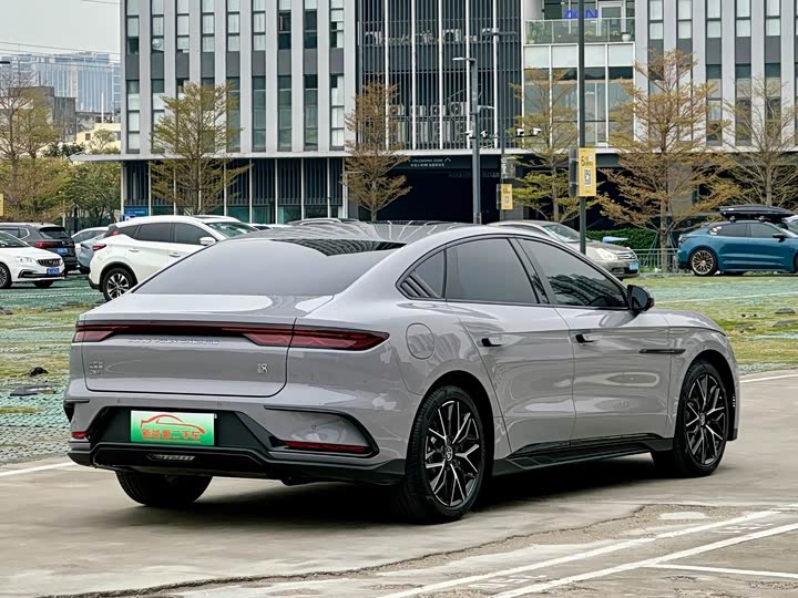 BYD Han 2025 2025款 DM-i 125KM尊荣型