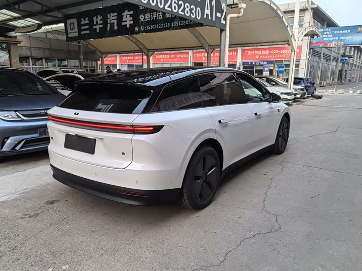 2025 LiXiang i6