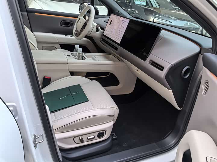 LiXiang i6 2025 2025款 两驱标准版