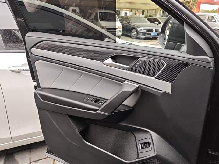 Volkswagen Tayron 2024 2024款 330TSI 两驱豪华Plus进阶版