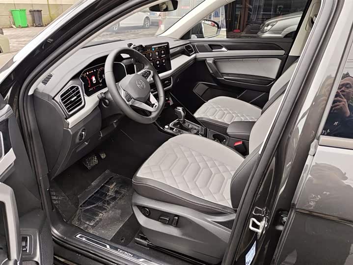 Volkswagen Tayron 2024 2024款 330TSI 两驱豪华Plus进阶版