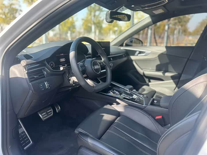 Audi A4L 2024 2024款 40 TFSI 豪华动感型