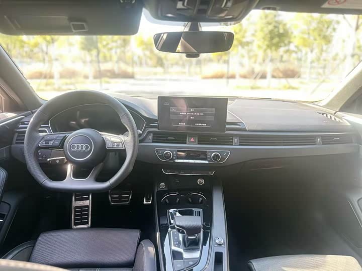 Audi A4L 2024 2024款 40 TFSI 豪华动感型