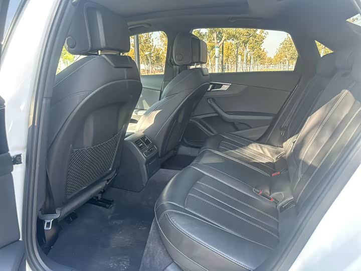 Audi A4L 2024 2024款 40 TFSI 豪华动感型