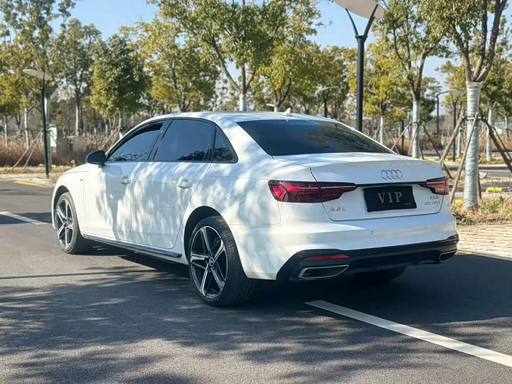 Audi A4L 2024 2024款 40 TFSI 豪华动感型