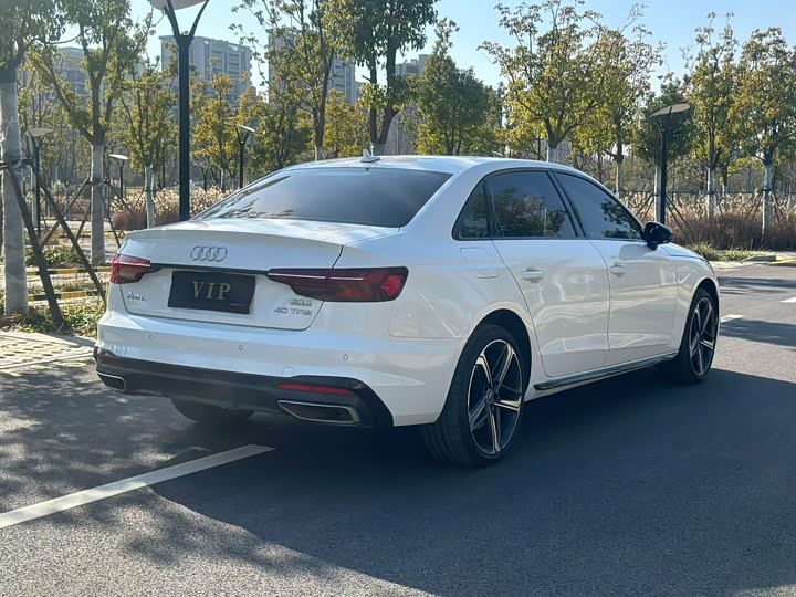 Audi A4L 2024 2024款 40 TFSI 豪华动感型