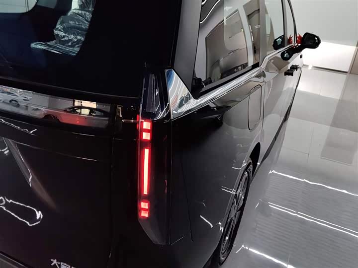 Maxus Mifa 7 2024 2024款 改款 超混 长续航版 悦享版