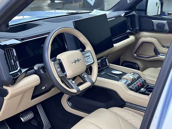 BYD FangChengBao Leopard 8 2025 2025款 智勇旗舰版 7座