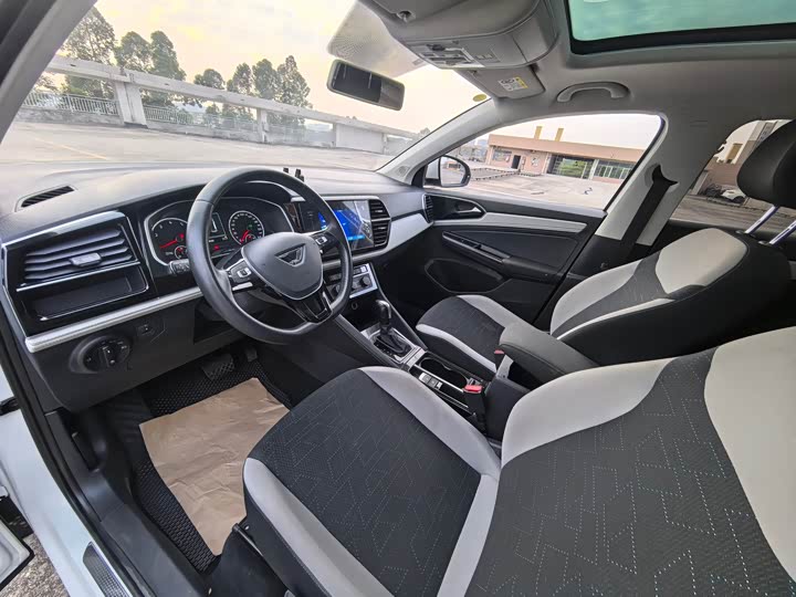 Jetta VS7 2023 2023款 280TSI 自动进取版