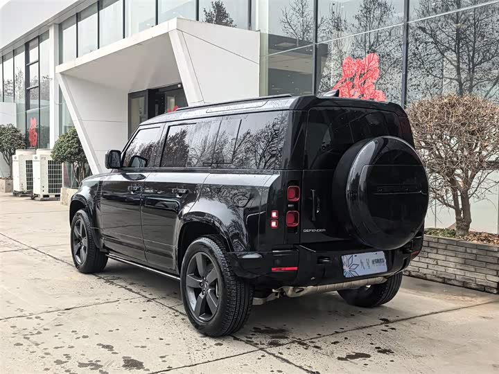 Land Rover Defender 2025 2025款 110 3.0T P400 X-Dynamic HSE