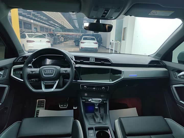 Audi Q3 2024 2024款 35 TFSI 时尚动感型