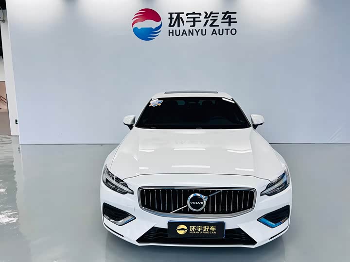 Volvo S60 2024 2024款 B4 智远豪华版