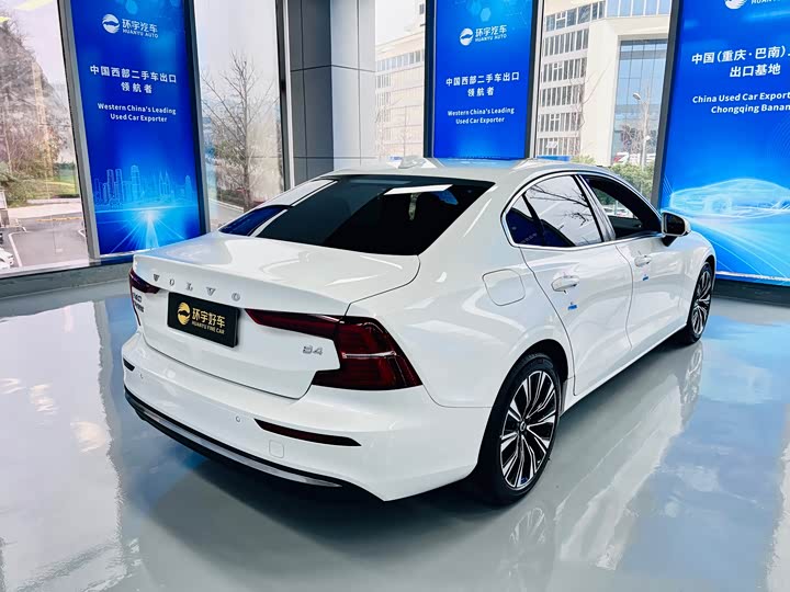 Volvo S60 2024 2024款 B4 智远豪华版
