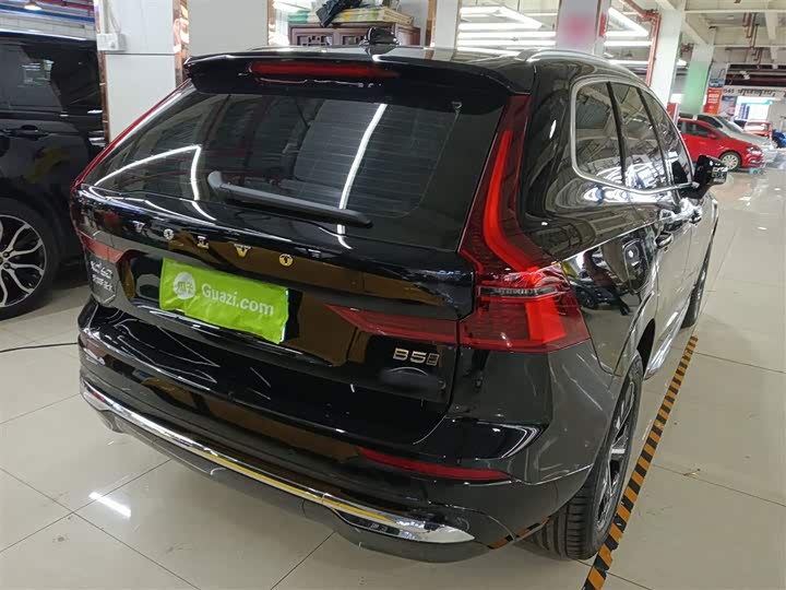 Volvo XC60 2026 2026款 B5 四驱智逸豪华版