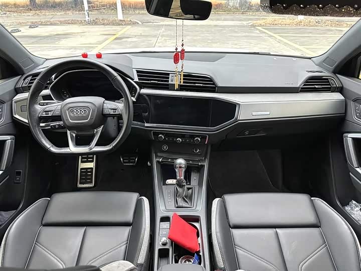 Audi Q3 2024 2024款 35 TFSI 时尚动感型