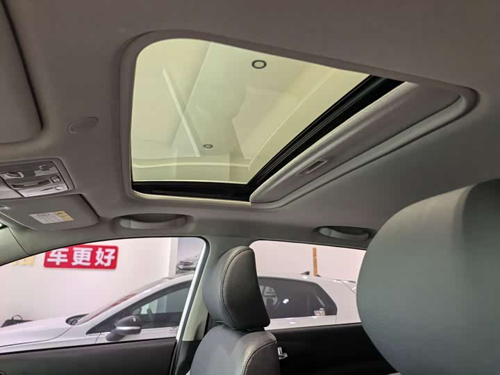 Kia KX1 2021 2021款 1.4L CVT趣享天窗款