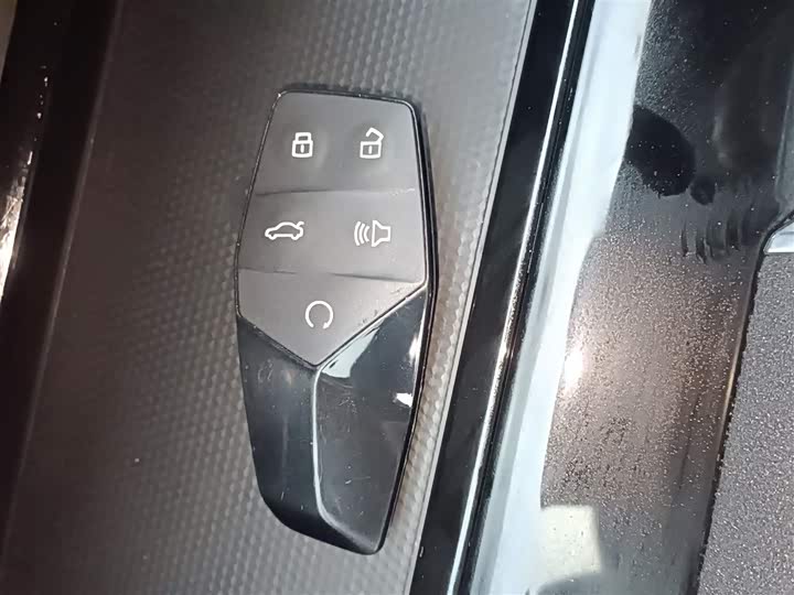 MG Motor One 2022 2022款 α-数智运动系列 1.5T 标准版