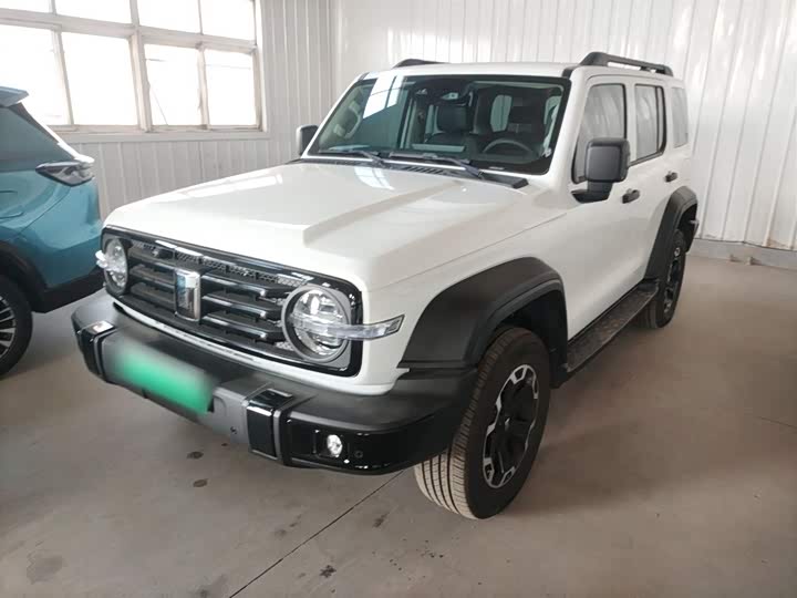 2025 Tank 300 Hybrid